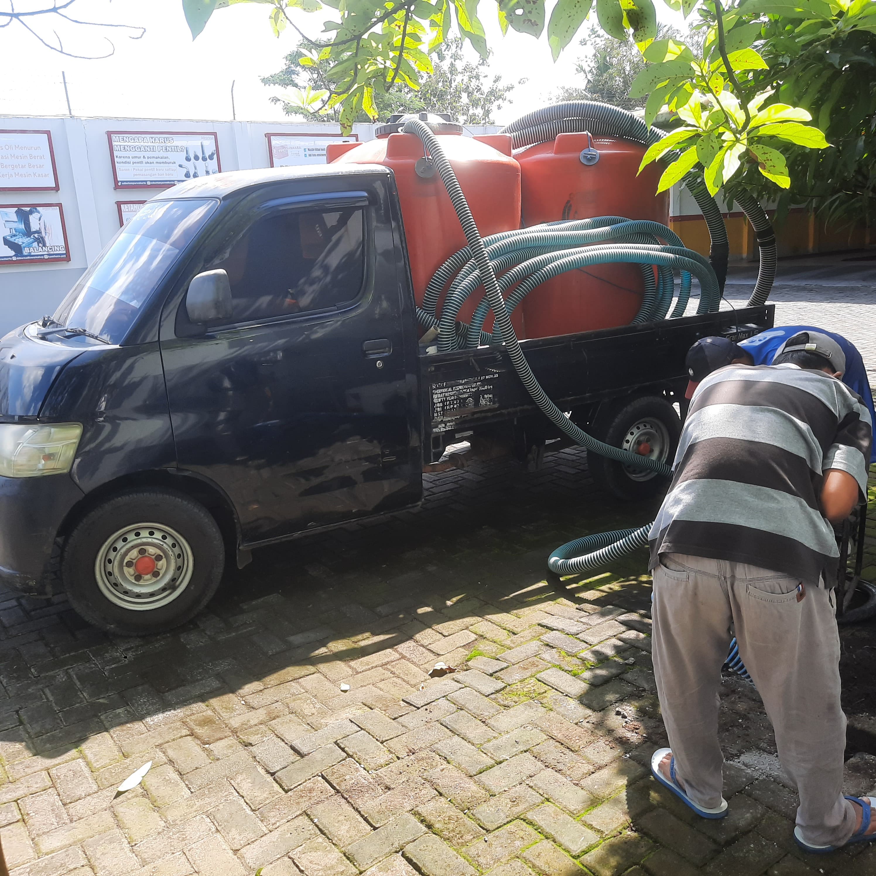 Tim Sedot WC Top Resik 1